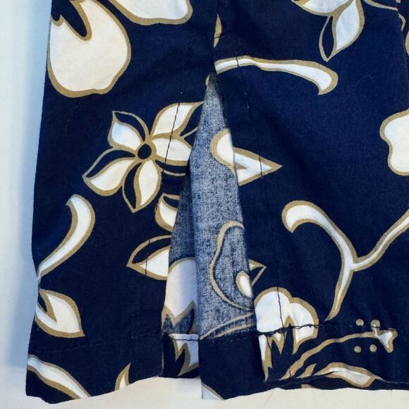 Hilo Hattie Hawaiian Shirt Navy Blue White Tan Floral Bold Button Front Shirt 1X - Picture 5 of 12